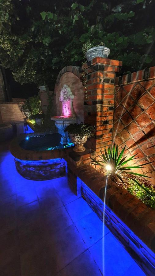 Castello Inn Smederevska Palanka Dış mekan fotoğraf