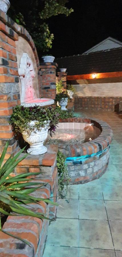 Castello Inn Smederevska Palanka Dış mekan fotoğraf