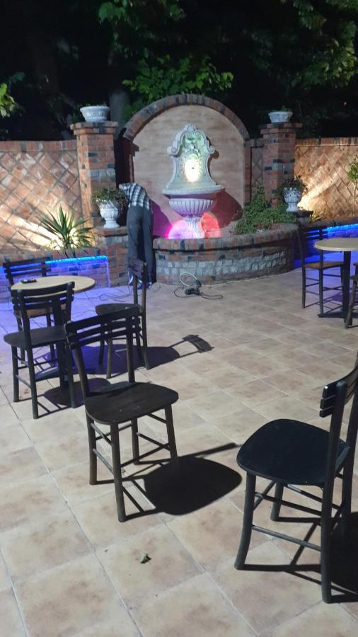 Castello Inn Smederevska Palanka Dış mekan fotoğraf